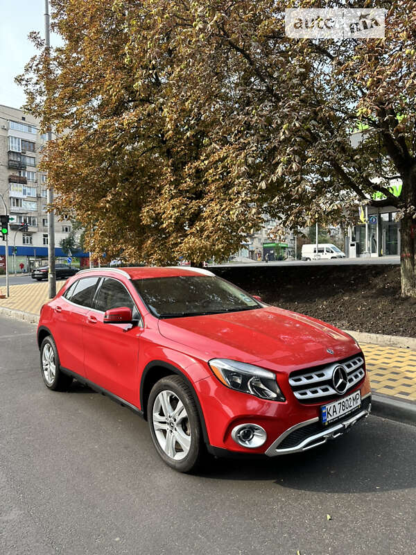 Mercedes-benz Gla-class (2018)