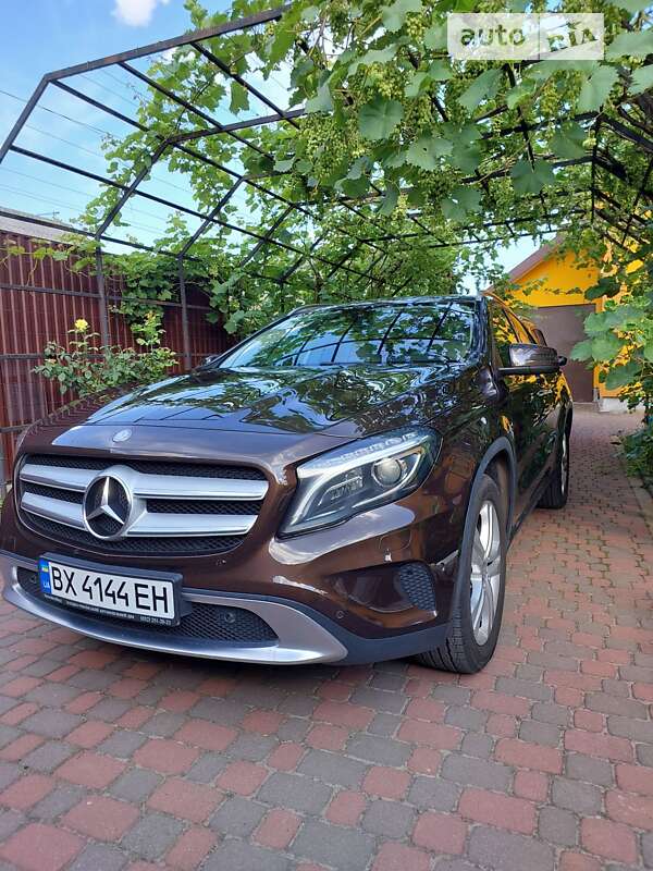 Mercedes-benz Gla 220 (2016)