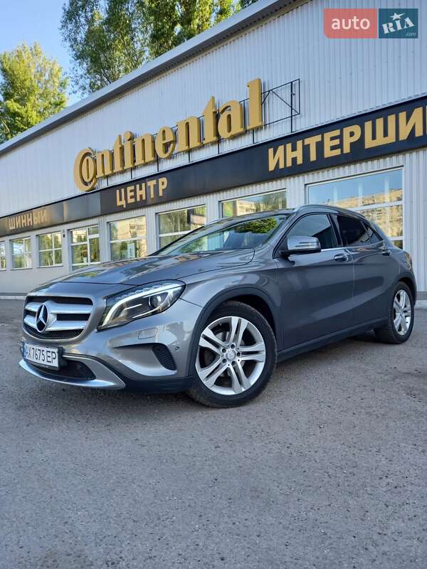 Mercedes-benz Gla-class (2016)