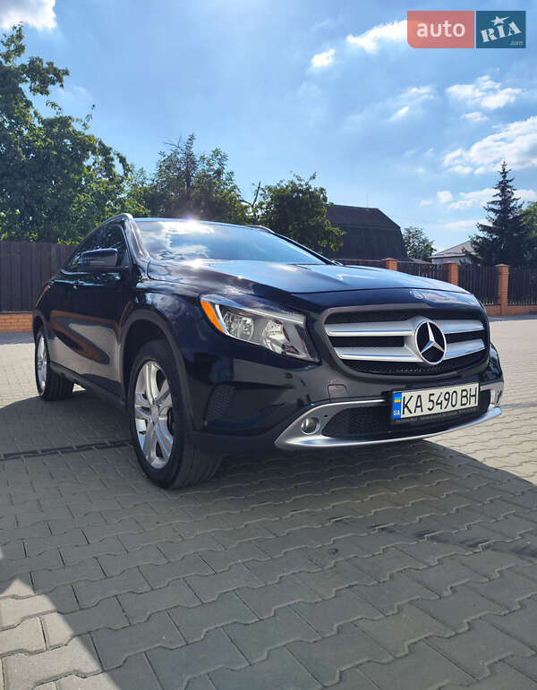 Mercedes-benz Gla-class (2016)