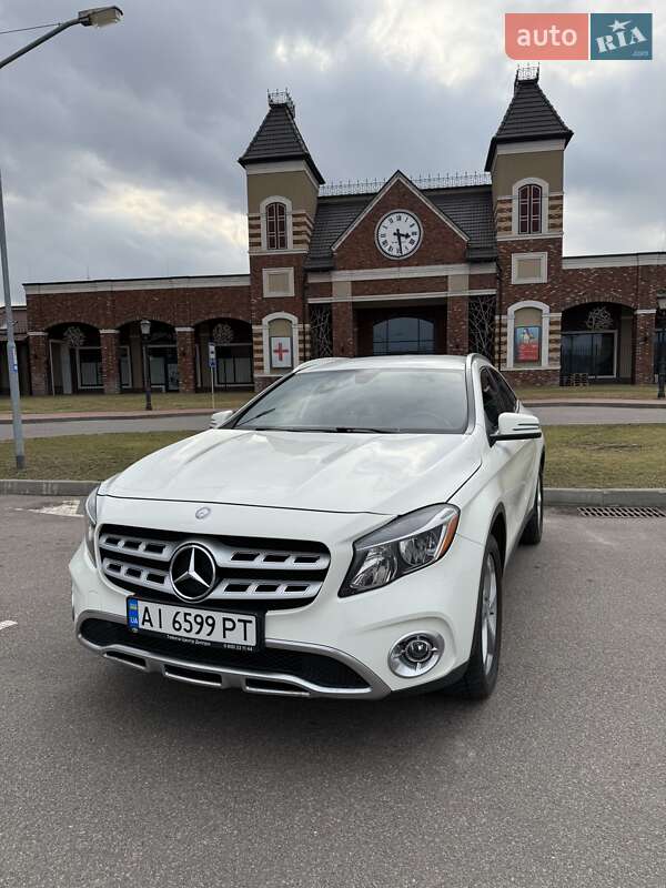 Mercedes-benz Gla-class (2017)