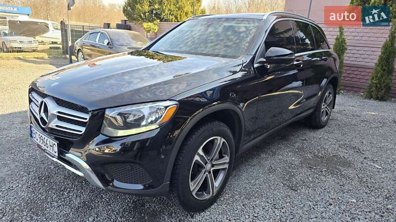 Mercedes-benz Glc-class (2016)