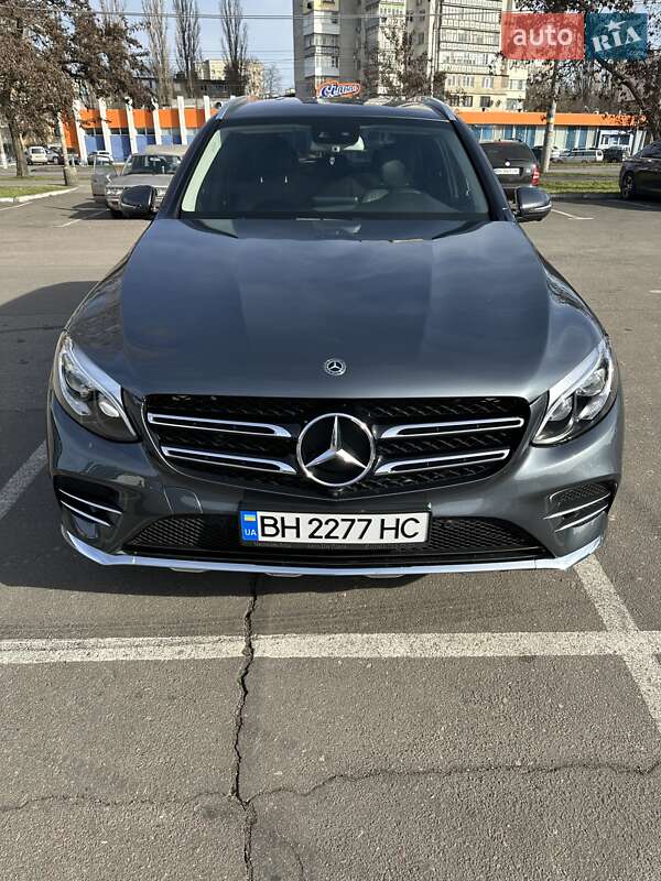 Mercedes-benz Glc-class (2016)