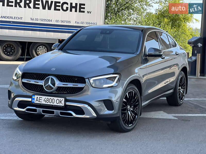Mercedes-benz Glc-class (2020)