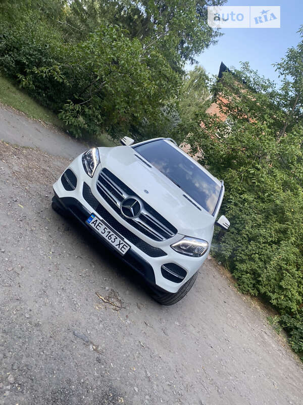 Mercedes-benz Gle 550e (2017)
