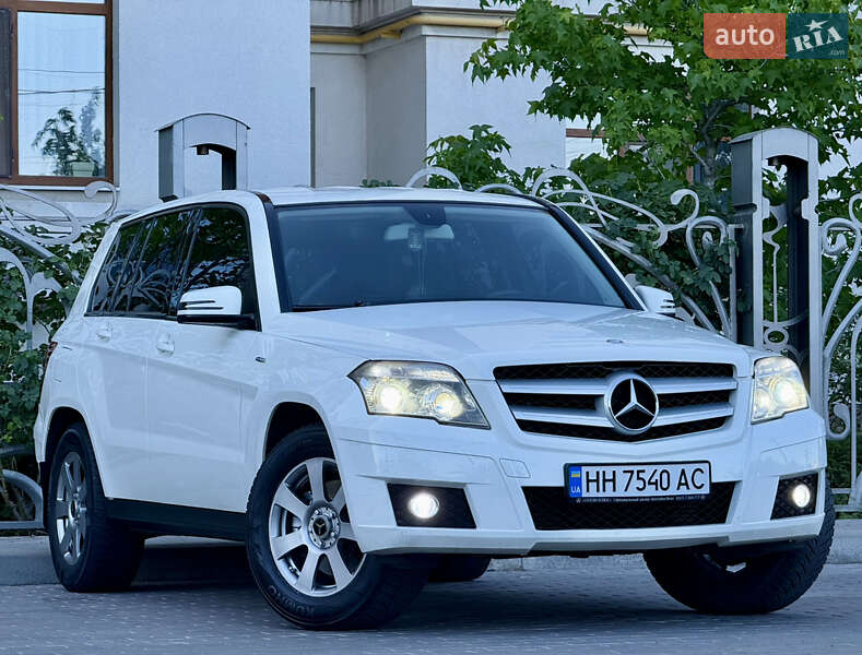 Mercedes-benz Glk-class (2011)