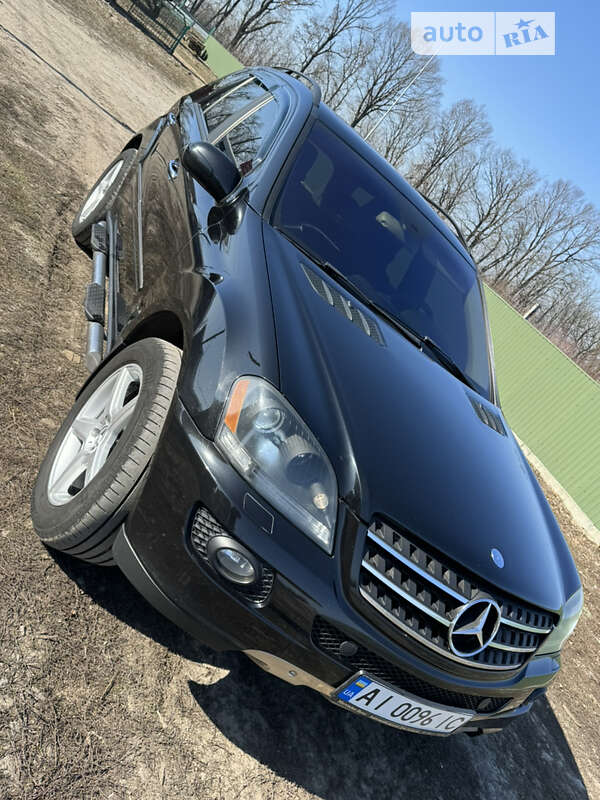 Mercedes-benz Ml 500 (2005)