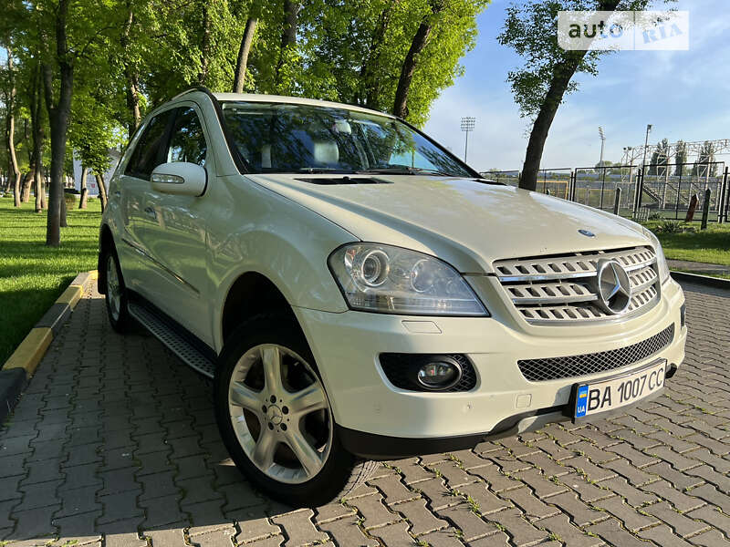 Mercedes-benz M-class (2008)