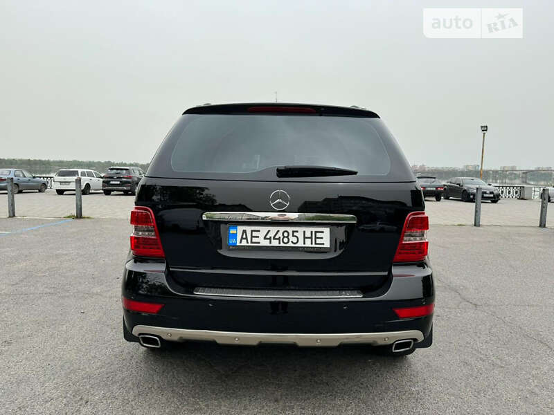 Mercedes-benz M-class (2010)