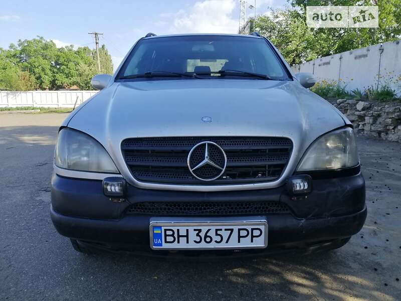 Mercedes-benz Ml 270 cdi (2000)