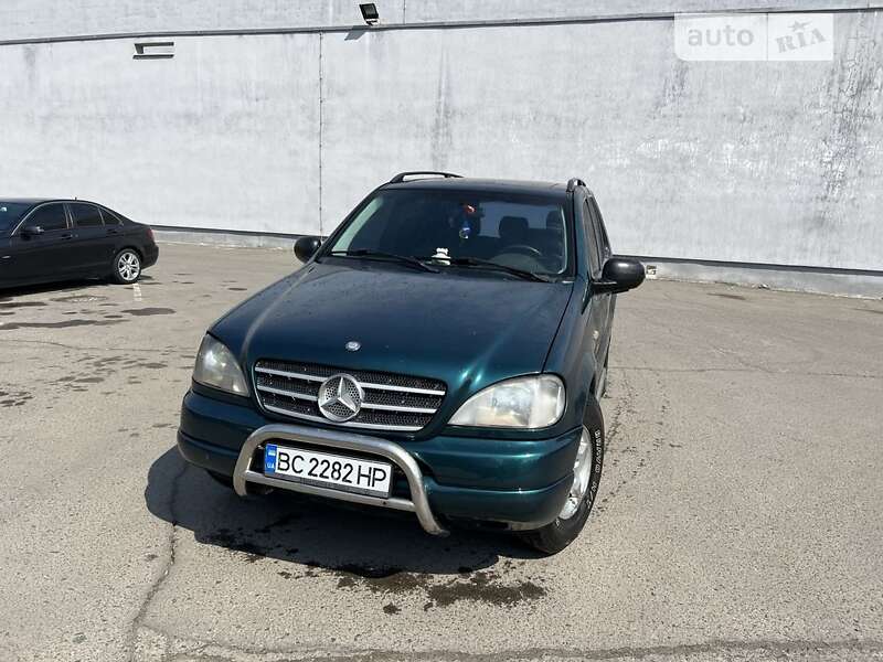 Mercedes-benz M-class (2000)