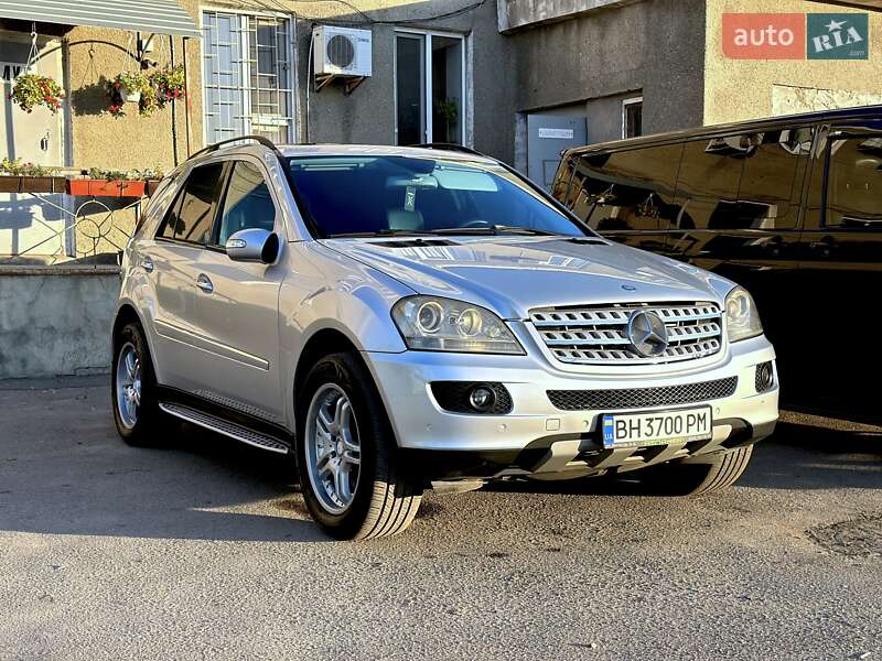 Mercedes-benz Ml 320 (2005)