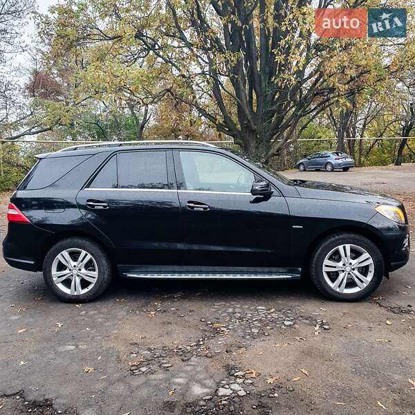 Mercedes-benz M-class (2012)