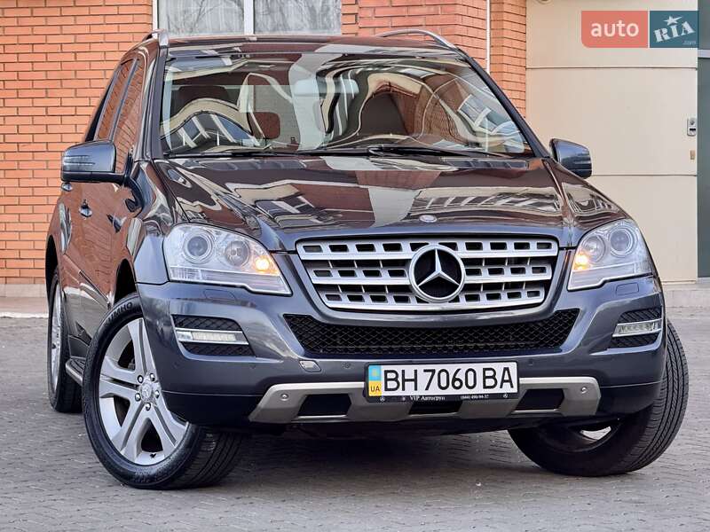 Mercedes-benz M-class (2011)