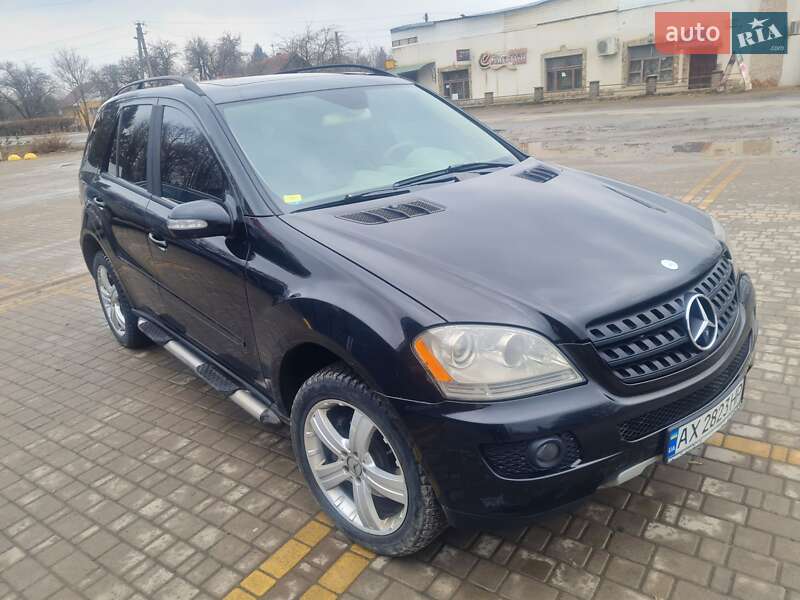 Mercedes-benz M-class (2005)