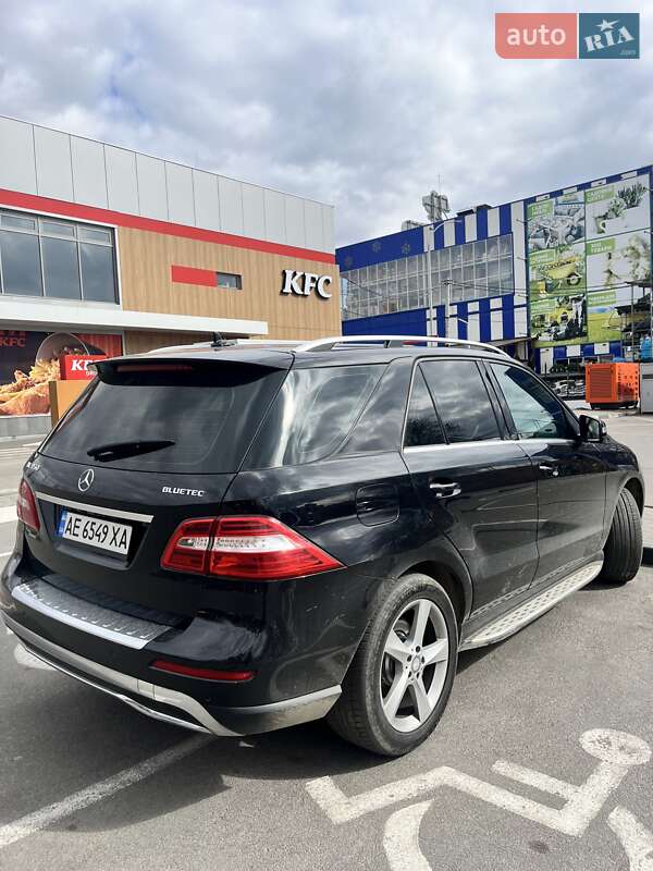 Mercedes-benz M-class (2014)
