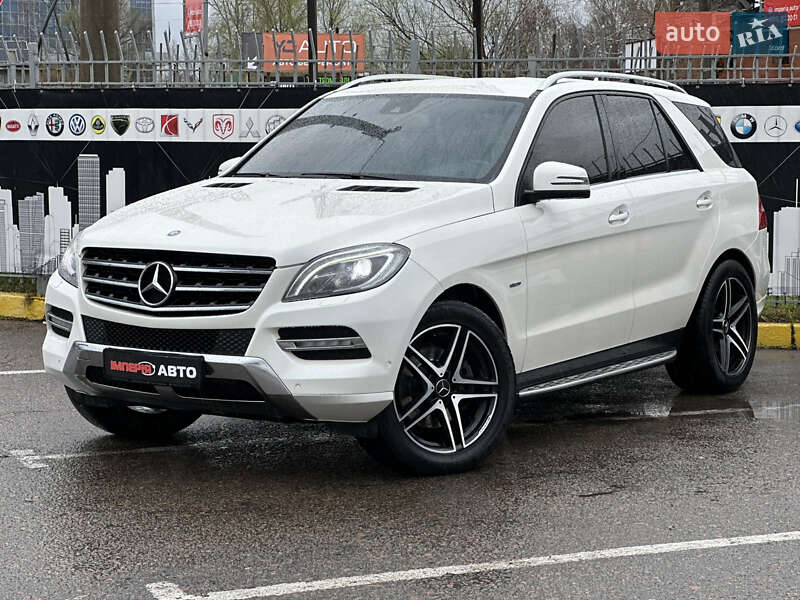 Mercedes-benz M-class (2012)