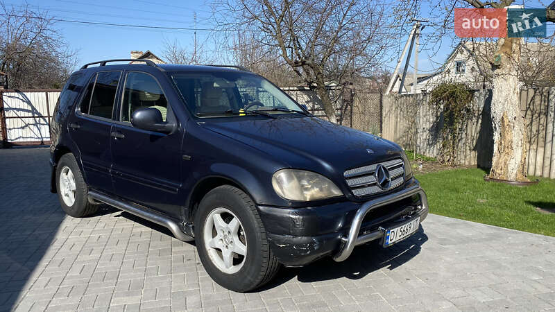Mercedes-benz M-class (2001)