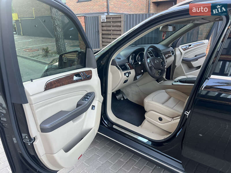 Mercedes-benz M-class (2012)