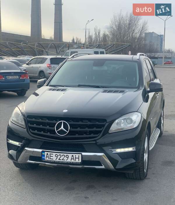 Mercedes-benz M-class (2011)