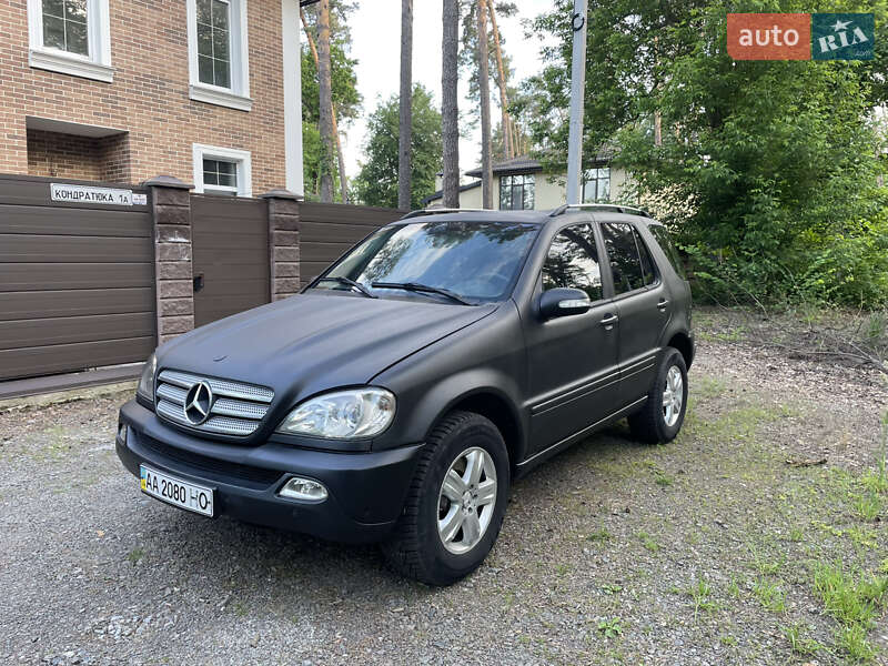 Mercedes-benz M-class (2005)