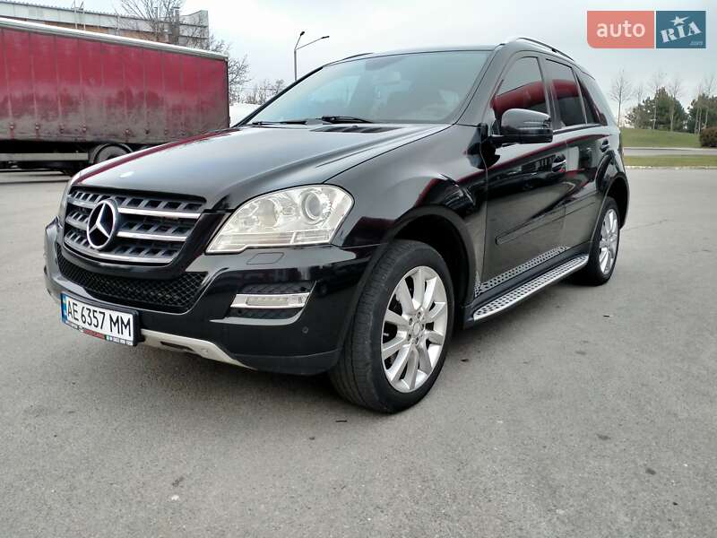 Mercedes-benz M-class (2011)