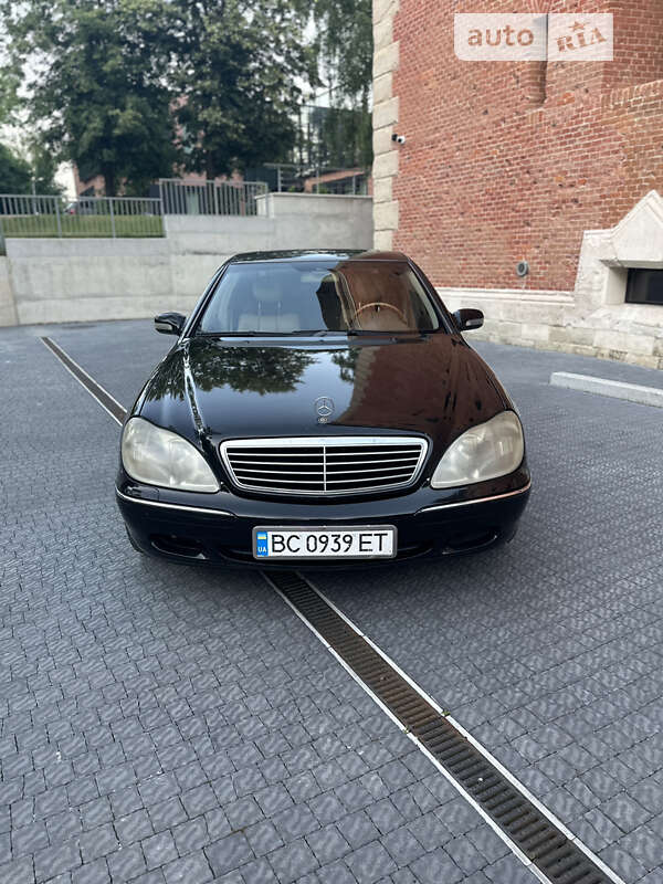 Mercedes-benz S-class (2000)