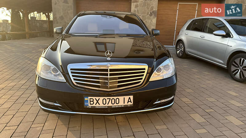 Mercedes-benz S-class (2013)