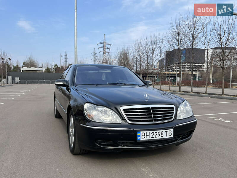Mercedes-benz S-class (2004)