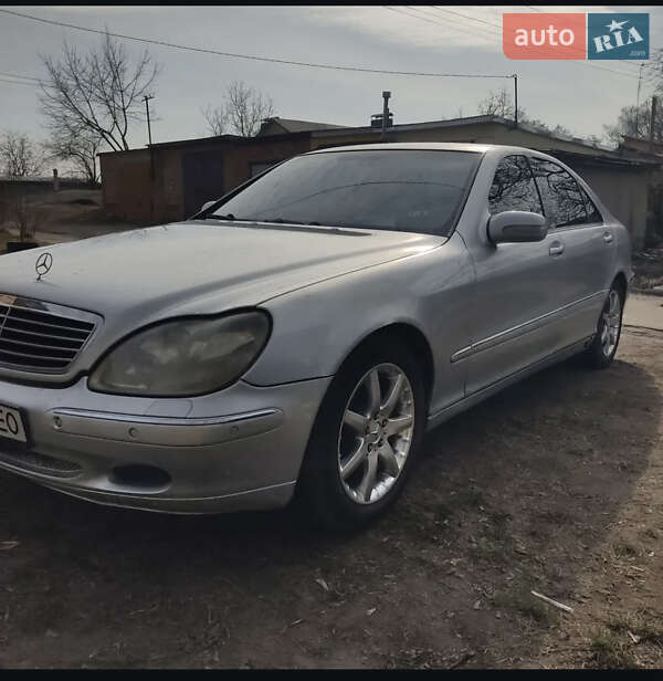 Mercedes-benz S-class (1999)