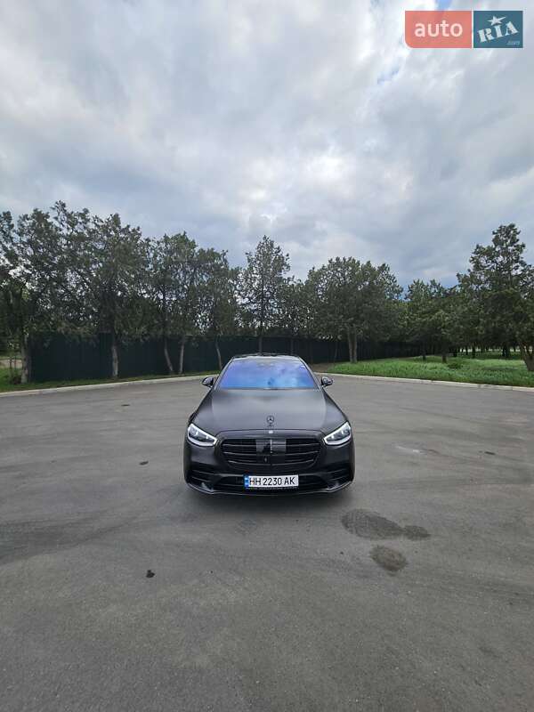 Mercedes-benz S-class (2021)