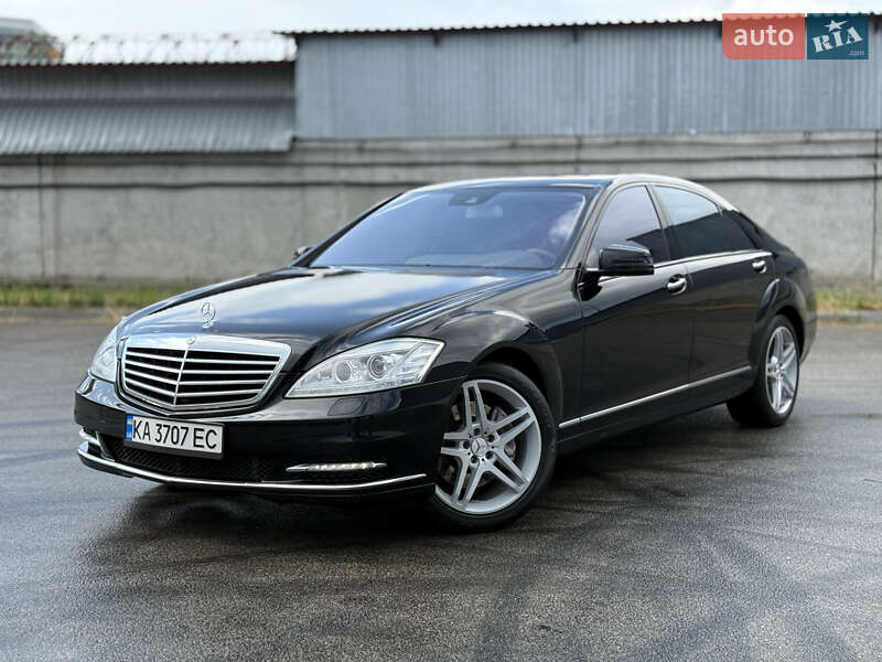 Mercedes-benz S-class (2012)