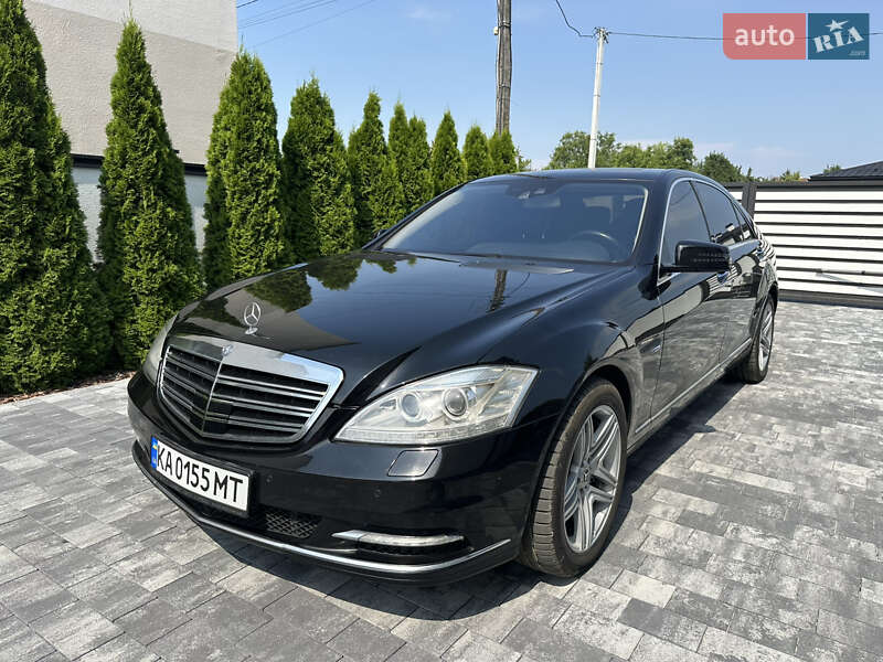 Mercedes-benz S-class (2011)