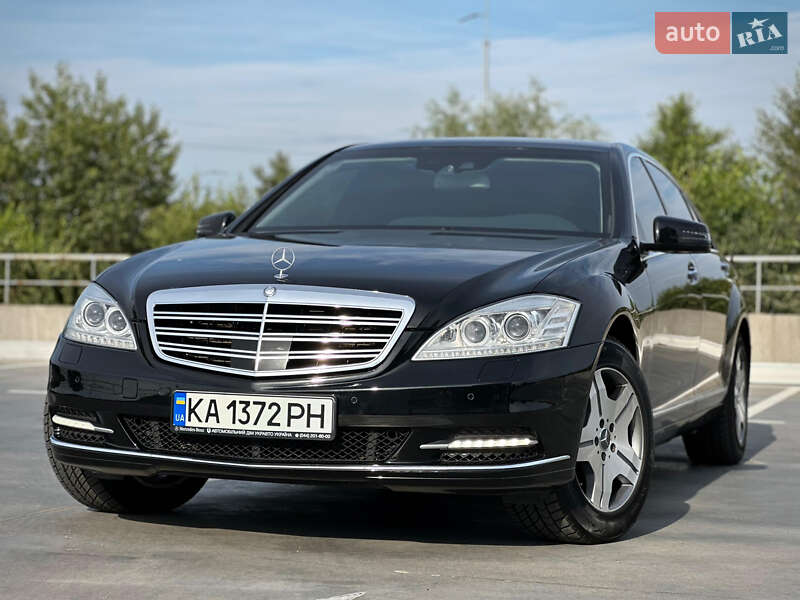 Mercedes-benz S-class (2010)