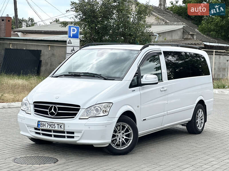 Mercedes-benz Viano (2011)