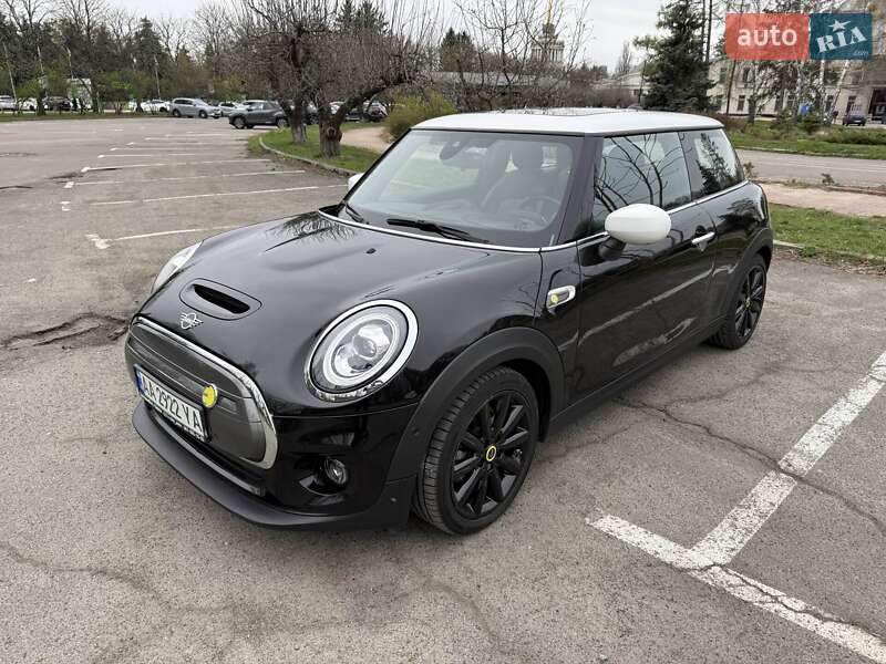 Mini Cooper (2021)