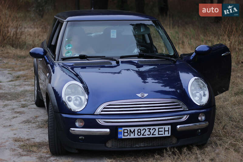 Mini Cooper (2003)