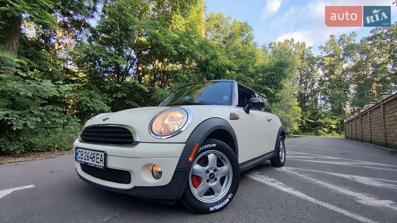 Mini Cooper (2010)