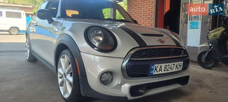 Mini Cooper (2014)