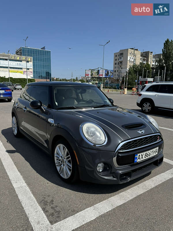 Mini Cooper (2014)
