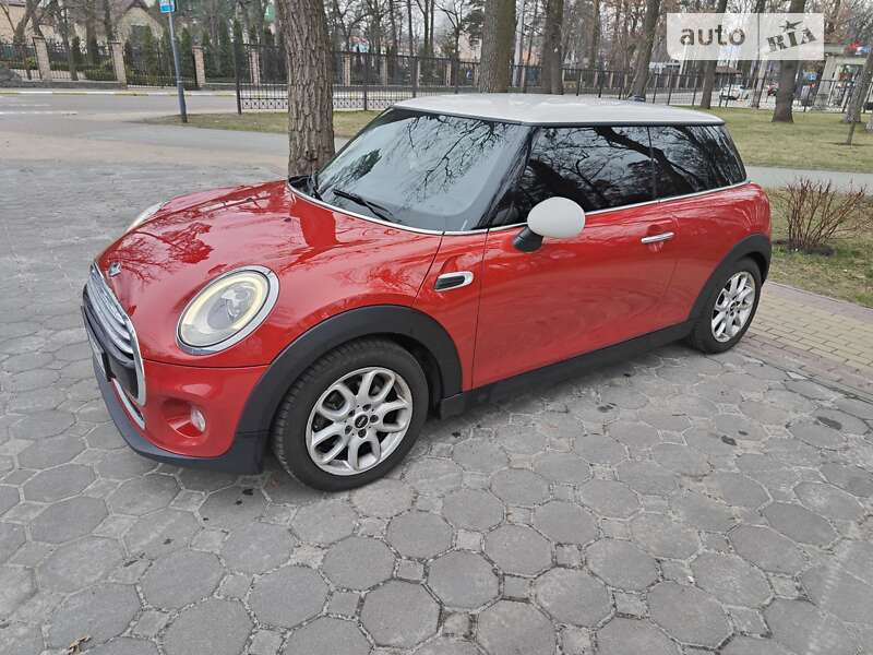 Mini Hatch (2014)