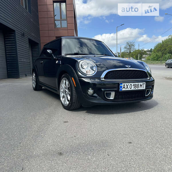 Mini Hatch (2012)
