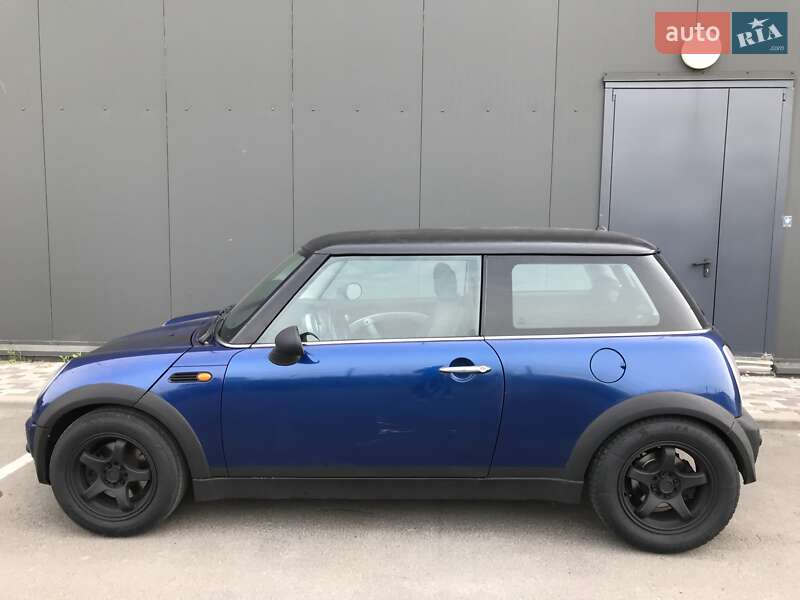 Mini Hatch (2001)