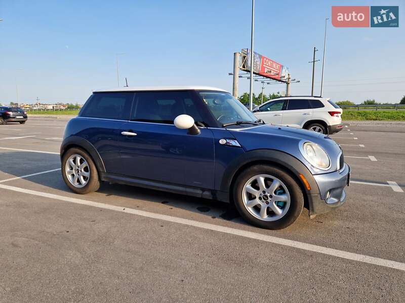 Mini Hatch (2009)