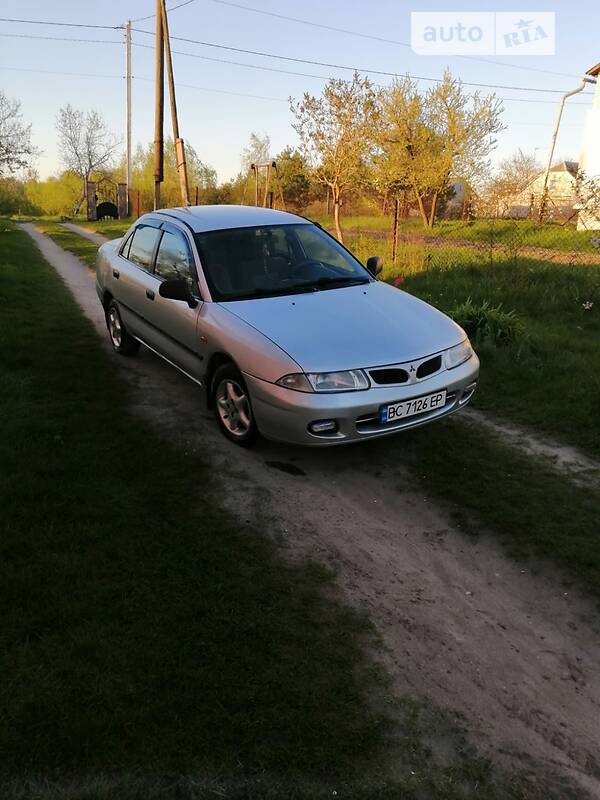 Mitsubishi Carisma (1998)
