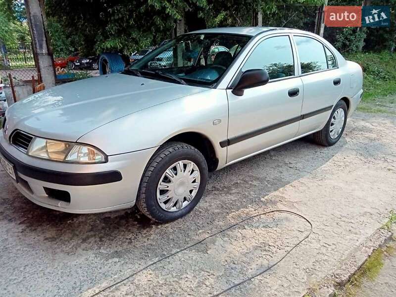 Mitsubishi Carisma (2000)