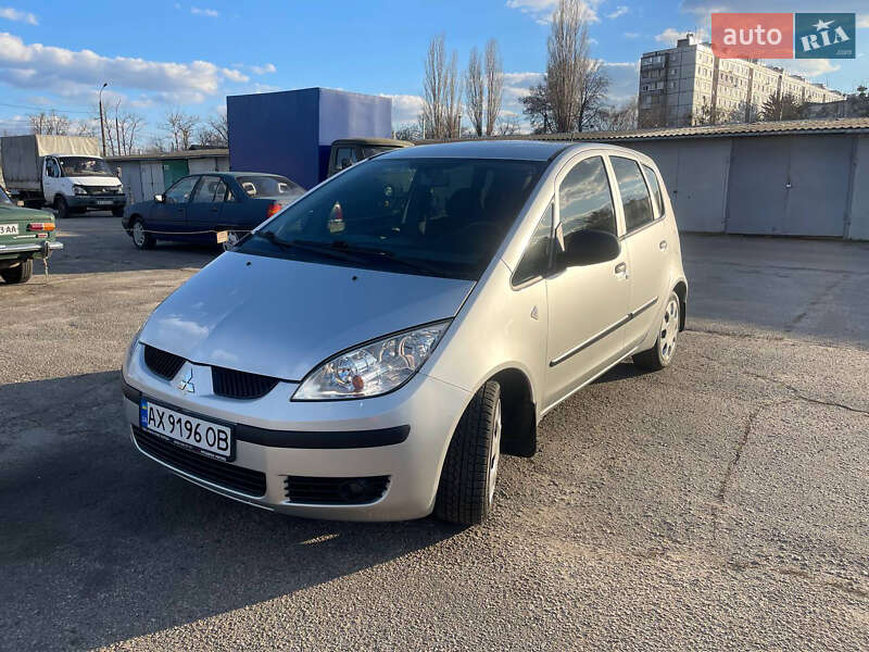 Mitsubishi Colt (2008)