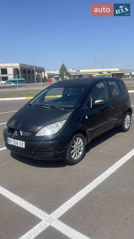 Mitsubishi Colt (2008)