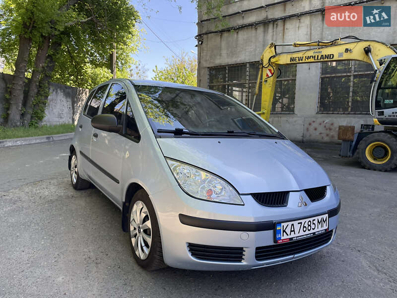 Mitsubishi Colt (2008)