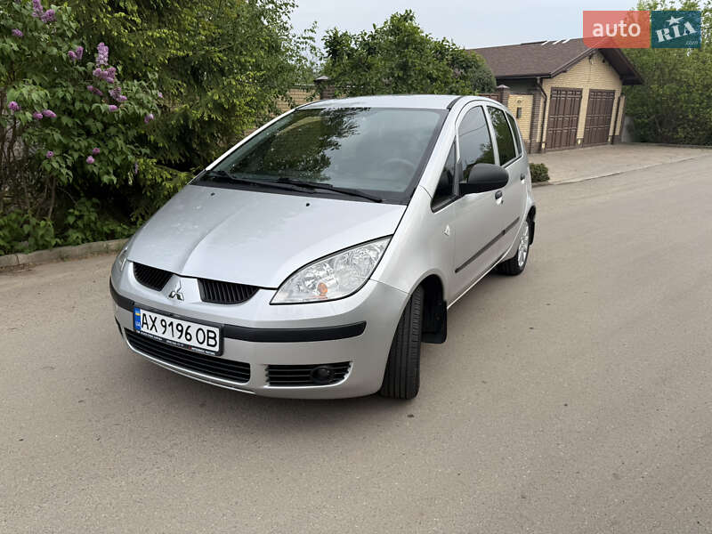 Mitsubishi Colt (2008)